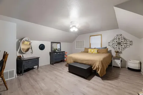 6324 E Evans Creek Road Rogue River OR 97537