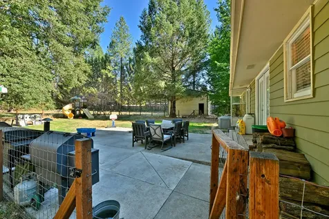 6324 E Evans Creek Road Rogue River OR 97537