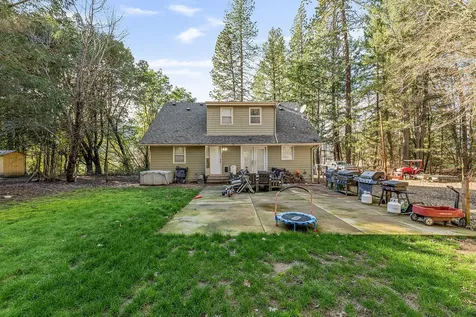 6324 E Evans Creek Road Rogue River OR 97537