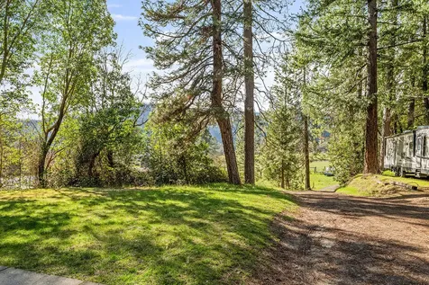 6324 E Evans Creek Road Rogue River OR 97537