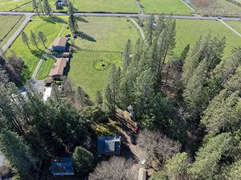6324 E Evans Creek Road Rogue River OR 97537