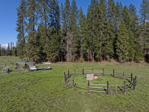 6324 E Evans Creek Road Rogue River OR 97537
