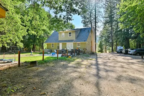 6324 E Evans Creek Road Rogue River OR 97537