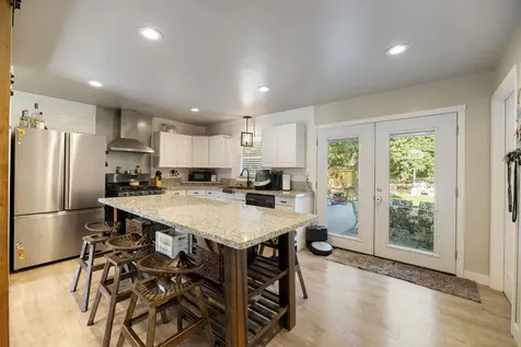6324 E Evans Creek Road Rogue River OR 97537