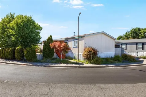 2552 Thorn Oak Drive Medford OR 97501