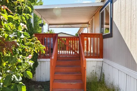 2552 Thorn Oak Drive Medford OR 97501