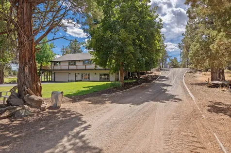 62155 Cody Road Bend OR 97701