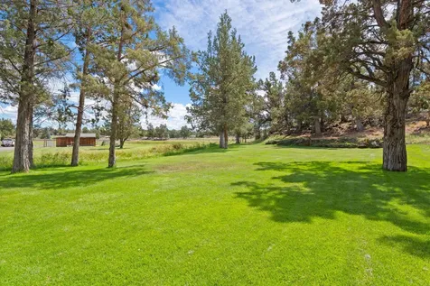 62155 Cody Road Bend OR 97701