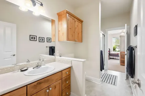 2545 NE Robinson Street Bend OR 97701
