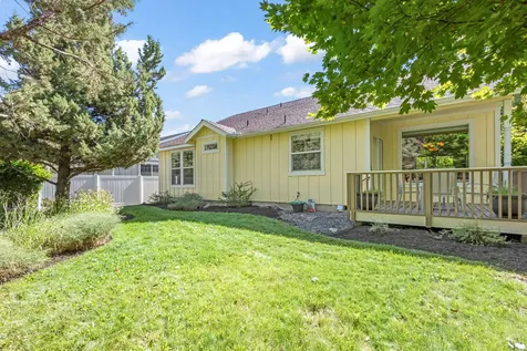 2545 NE Robinson Street Bend OR 97701