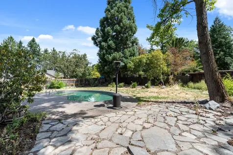 312 N Barneburg Road Medford OR 97504