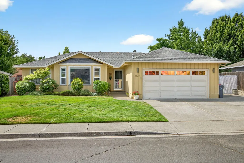 1527 Arlington Drive Medford OR 97501