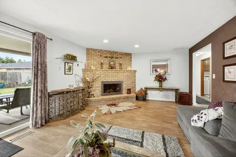 1527 Arlington Drive Medford OR 97501