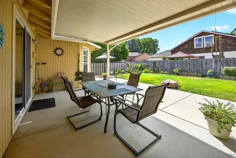 1527 Arlington Drive Medford OR 97501