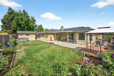 1527 Arlington Drive Medford OR 97501