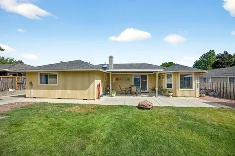 1527 Arlington Drive Medford OR 97501
