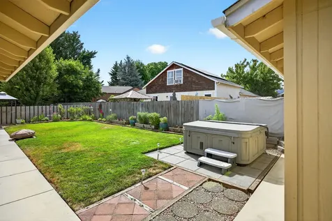 1527 Arlington Drive Medford OR 97501