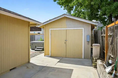 1527 Arlington Drive Medford OR 97501