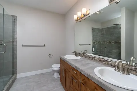 1550 NW Kingwood Avenue Redmond OR 97756