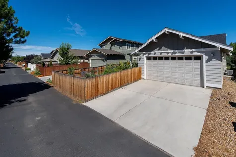 1550 NW Kingwood Avenue Redmond OR 97756