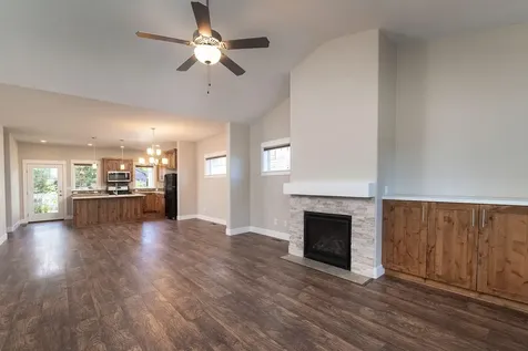 1550 NW Kingwood Avenue Redmond OR 97756