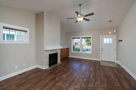 1550 NW Kingwood Avenue Redmond OR 97756