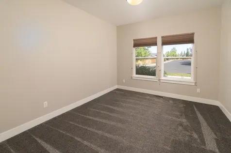 1550 NW Kingwood Avenue Redmond OR 97756