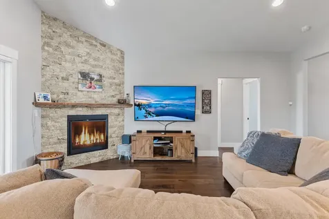 3268 Sky Way Medford OR 97504