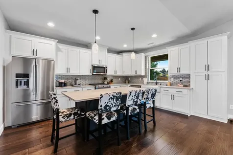 3268 Sky Way Medford OR 97504