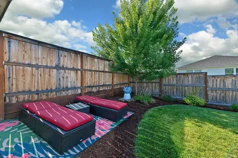 3268 Sky Way Medford OR 97504