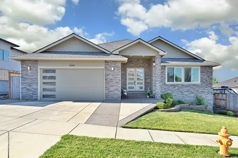3268 Sky Way Medford OR 97504