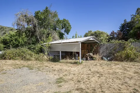 198 W Woodside Street Grants Pass OR 97527