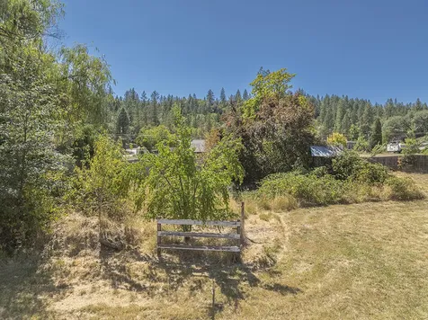 198 W Woodside Street Grants Pass OR 97527