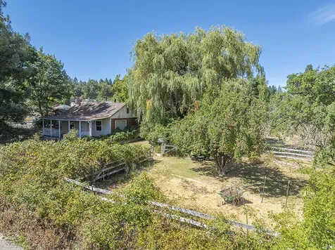 198 W Woodside Street Grants Pass OR 97527