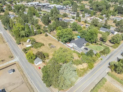 198 W Woodside Street Grants Pass OR 97527