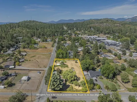 198 W Woodside Street Grants Pass OR 97527
