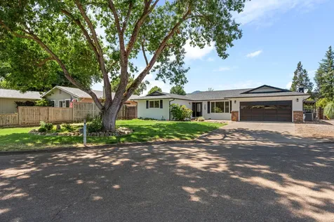 209 Donna Way Central Point OR 97502