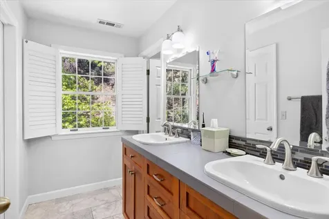 769 Lisa Lane Ashland OR 97520