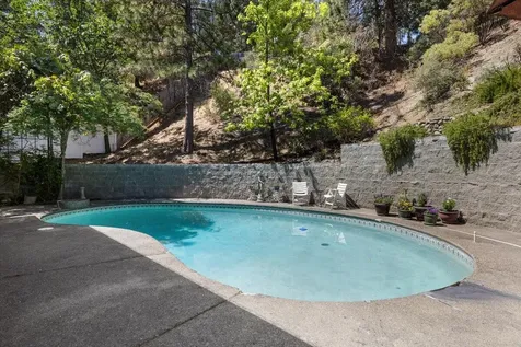 769 Lisa Lane Ashland OR 97520