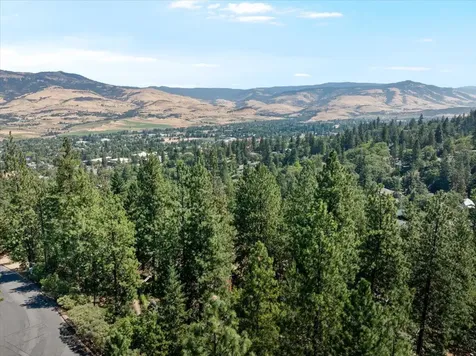 769 Lisa Lane Ashland OR 97520