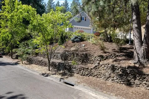 769 Lisa Lane Ashland OR 97520
