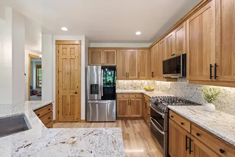 60811 Goldenwood Loop Bend OR 97702