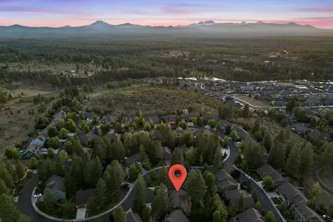 60811 Goldenwood Loop Bend OR 97702
