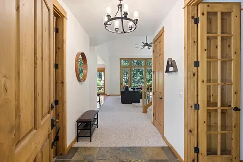 60811 Goldenwood Loop Bend OR 97702