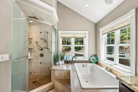 115 Wells Fargo Drive Jacksonville OR 97530