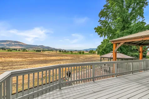 2815 Sonnet Lane Medford OR 97504
