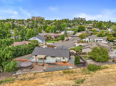 2815 Sonnet Lane Medford OR 97504