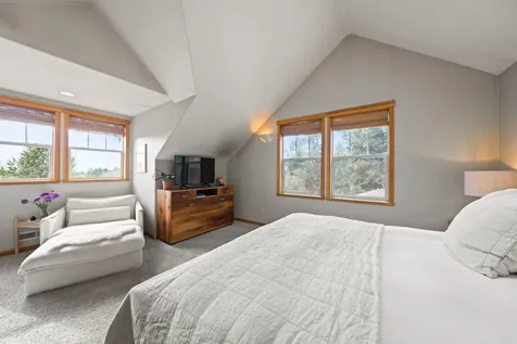 651 NW Morelock Court Bend OR 97703