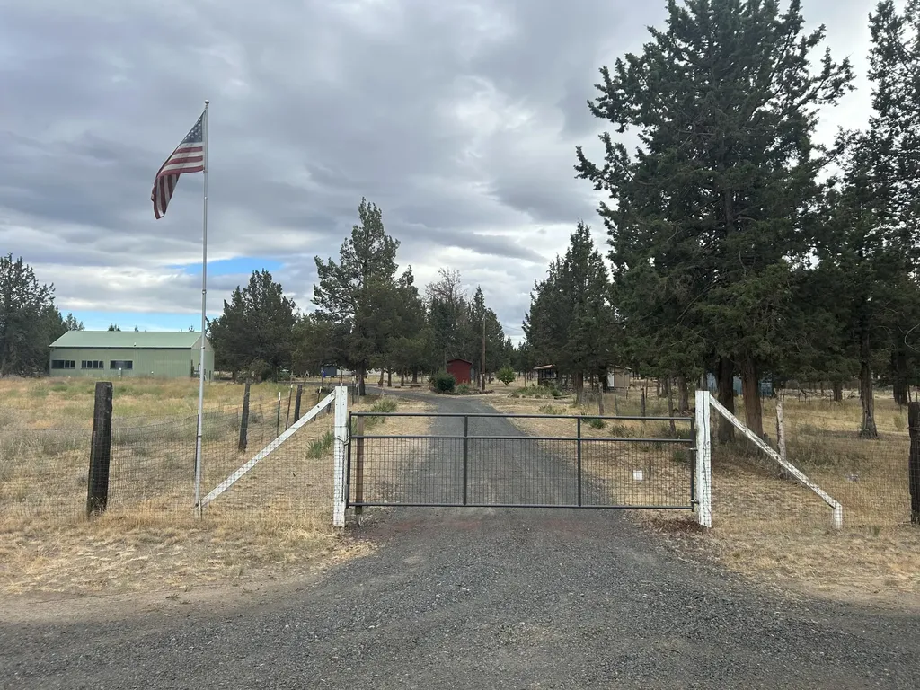 3444 SE Umatilla Loop Prineville OR 97754