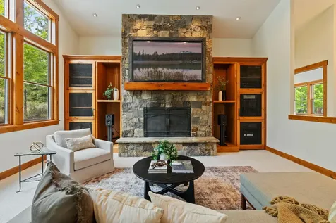 2679 Niagara Court Bend OR 97703